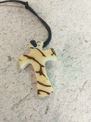 CRUZ DE 4 CM VETEADO CON CORDÓN