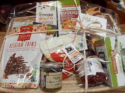 CESTA REGALO PRODUCTOS COMERCIO JUSTO