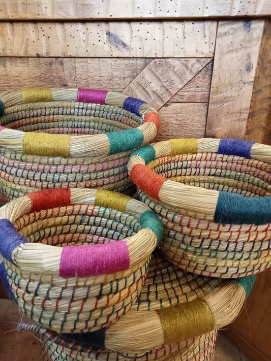 CESTA BORDE COLORES 20X11 CM CORR BANGLADESH